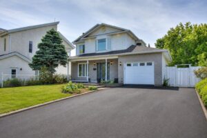 Rue Dubuisson Chambly Quebec JLL Miguel Escobar Real Estate Montreal