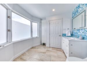 Rue Dubuisson Chambly Quebec JLL Miguel Escobar Real Estate Montreal