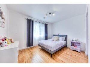 Rue Dubuisson Chambly Quebec JLL Miguel Escobar Real Estate Montreal