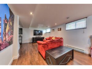 Rue Dubuisson Chambly Quebec JLL Miguel Escobar Real Estate Montreal